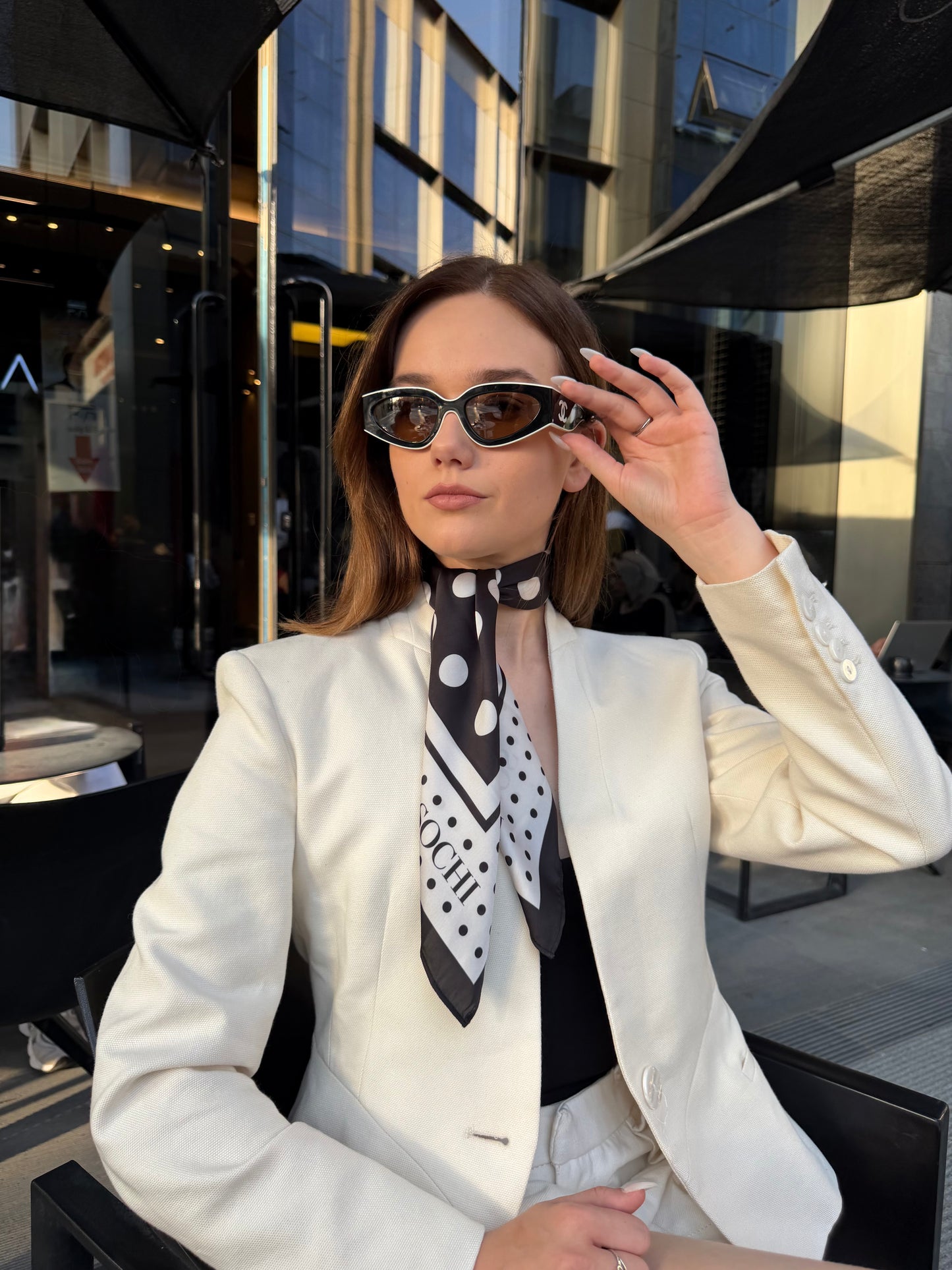 lady double polka scarf